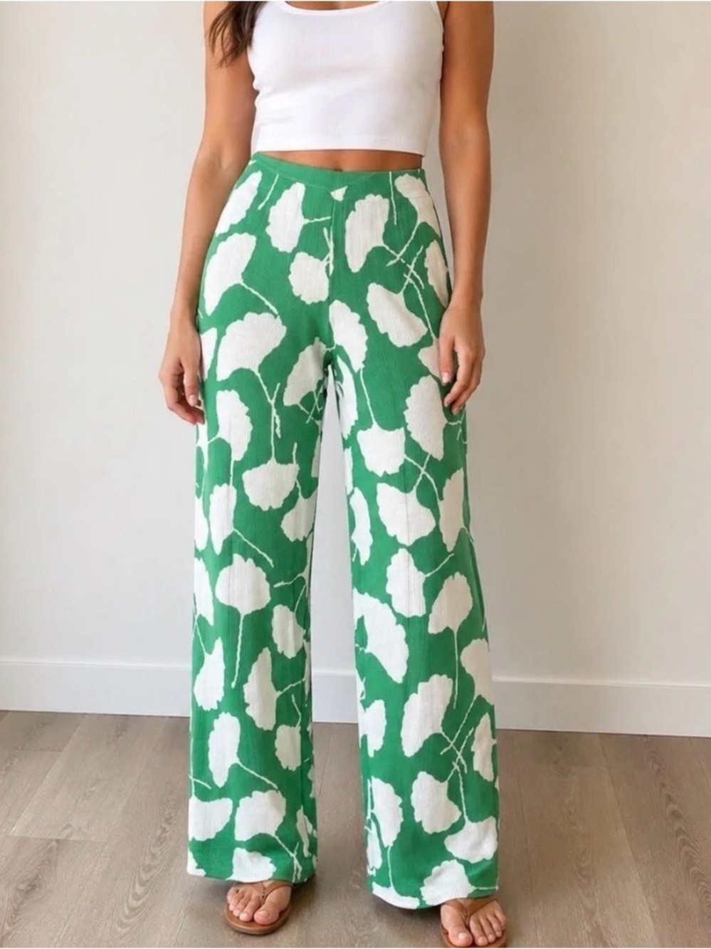 Diane Von Furstenberg Green and White Wide-Leg Printed Pants
